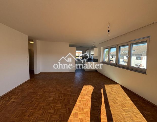 Zentrumsnahe 3,5-Zi.-Wohnung mit Aufzug, Balkon und TG-Stellplatz direkt am Kurpark - Photo 1