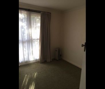 27 Muresk Street, Farrer ACT, Belconnen - Photo 2