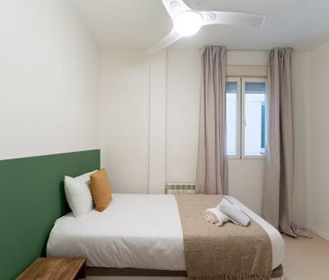 Calle de Fuencarral, Madrid, Community of Madrid 28010 - Photo 2