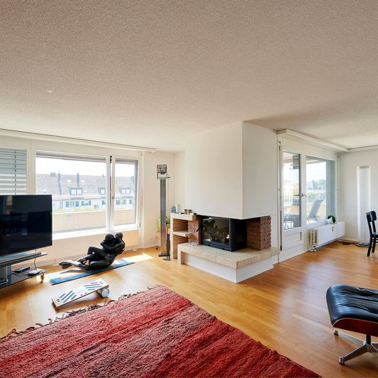 2½ ZIMMER-ATTIKAWOHNUNG IN BERN - LÄNGGASSE, MÖBLIERT, TEMPORÄR - Photo 1