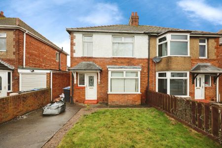 3 bedroom House To Let - Photo 2