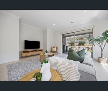 38 Greyjoy Rd, Charlemont, Vic 3217 - Photo 6