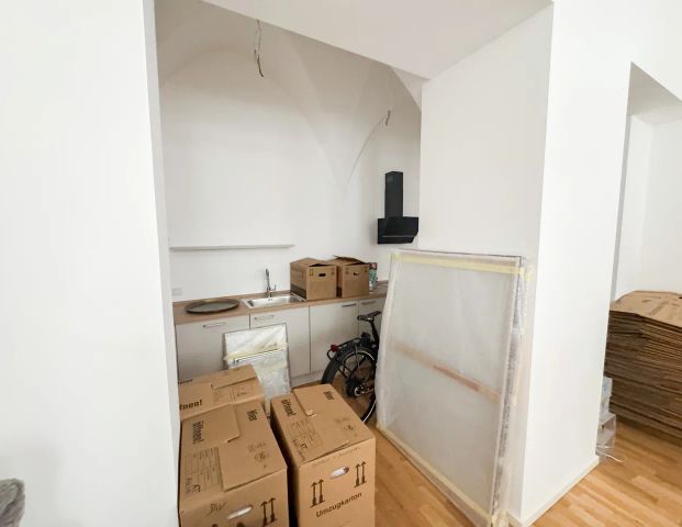 Elegantes Wohnen im historischen Kloster - Stilvolle 2 Zimmerwohnung mit Terrasse! - Photo 1