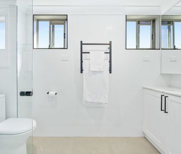 Spacious Two Bedroom Apartment - Photo 4