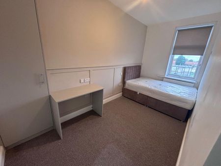 6 bedroom house of multiple occupation to rent - Photo 2