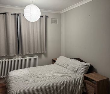 2 Bed Semi-Detached House, Broomwood Road, SW11 - Photo 6
