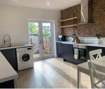 Old Road, Chesterfield - Photo 4