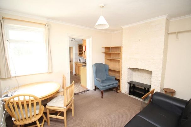 4 bedroom semi-detached house to rent - Photo 1