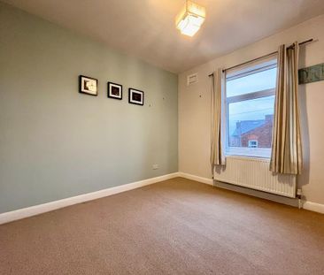 2 bedroom semi-detached house to rent - Photo 4