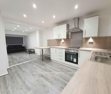 4 bedroom townhouse to rent - Photo 5