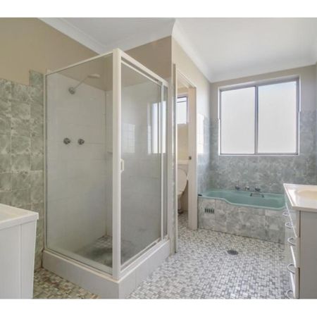 6 / 83 Balgownie Road, Balgownie, NSW 2519 - Photo 4