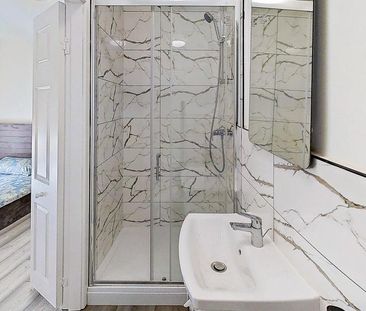 1 bedroom house of multiple occupation to rent - Photo 6
