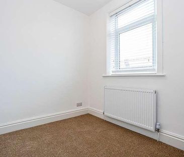 Moss Vale Road, Urmston, Manchester, M41 - Photo 4