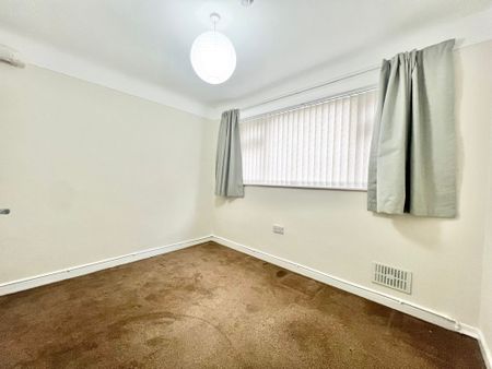 2 bed apartment to rent in Blundellsands Road East, Liverpool, L23 - Photo 2