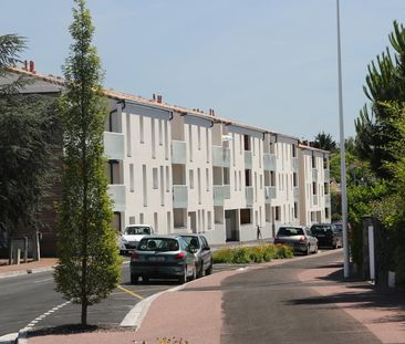 location Appartement T2 DE 43.43m² À LE HAILLAN - Photo 4