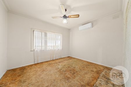 37 Beltana Ave, Mount Austin NSW 2650 - Photo 2