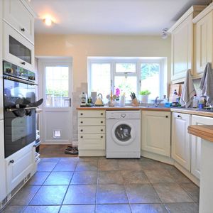 Pinkneys Road, Maidenhead Pinkneys Road, Maidenhead - Photo 3