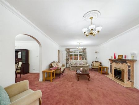 5 bedroom detached house to rent - Photo 4