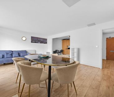 2 bedroom Flat To Let Total Size: 957 SQ FT - Photo 2