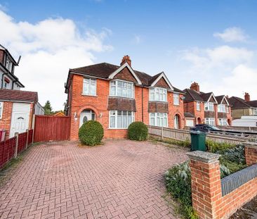 3 bedroom semi-detached house to rent - Photo 3