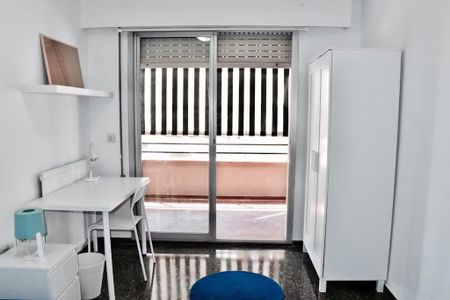 Calle Doctor Moliner, Valencia, Valencian Community 46010 - Photo 2