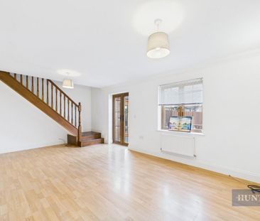 3 bedroom House To Let - Photo 2