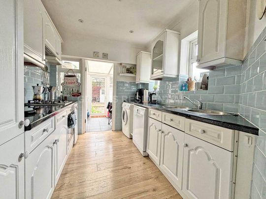 Price £2,750 pcm - Available 01/07/2026 - Unfurnished - Photo 1