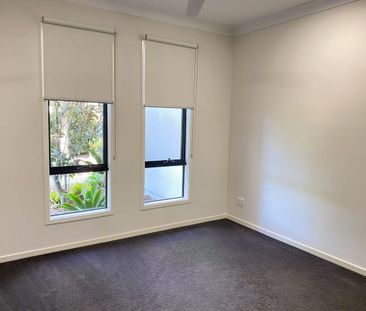 Modern 4-Bedroom Family Home in the Heart of Pimpama - Photo 2