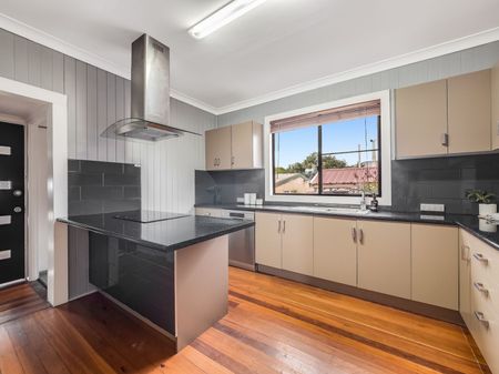 97a Stephen Street - Photo 4