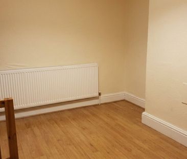 Room in a Shared House, Linden Road, LS11 - Photo 1