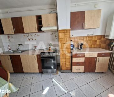 Apartament de inchiriat 2 camere zona Strand etaj 3 bucatarie separata - Photo 1