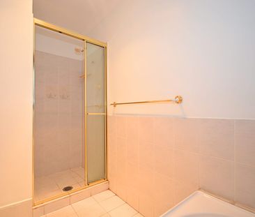 Family Home!! - Photo 2