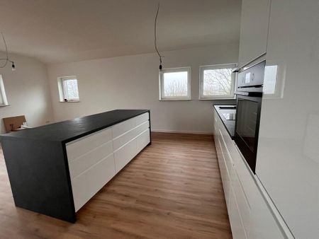 Penthousewohnung der Extraklasse! Erstbezug nach Kernsanierung- top Ausstattung -im Zentrum - Photo 4