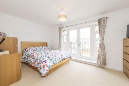 4 bed House - Terraced To Let - Photo 5