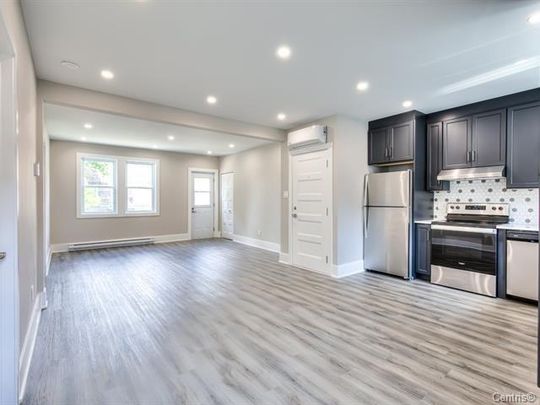 4743 Av. Coolbrook - Photo 1