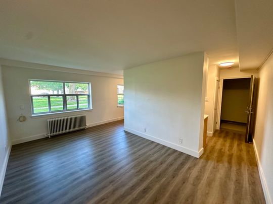 For Lease - 11 Wingreen Court Unit# 1, Toronto, Ontario - Photo 1