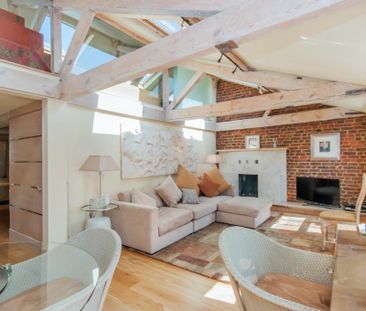 3 bedroom conversion flat with 1 reception and 2 bathrooms in Hyde ... - Photo 1