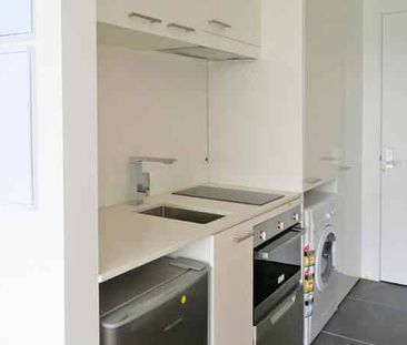 THE FIREMAN'S APARTMENTS - STUDIO APARTMENT - Photo 3