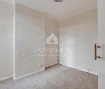 2 bedroom end of terrace house to rent - Photo 2