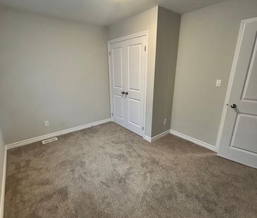 For Lease - 174 Forest Creek Drive, Kitchener, Ontario - Photo 6