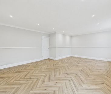 4 bedroom end of terrace house to rent - Photo 4