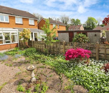 Lakeland Crescent, Bury - Photo 5