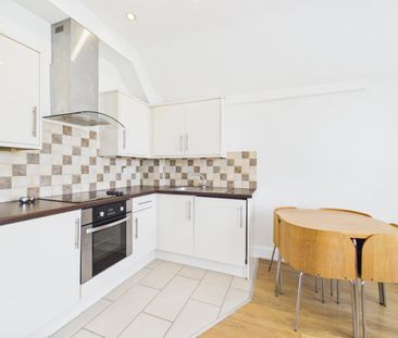 1 bedroom Flat in Alexandra Road, Reading - Photo 6