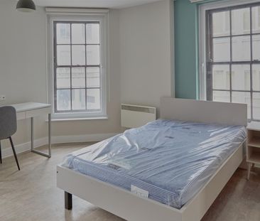 Small Street,, Bristol - Photo 2