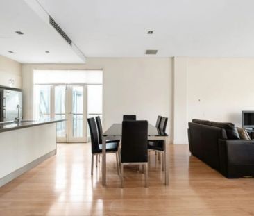 Stylish Seaside Living: Contemporary 2-Bedroom Apartment!!! - Photo 6