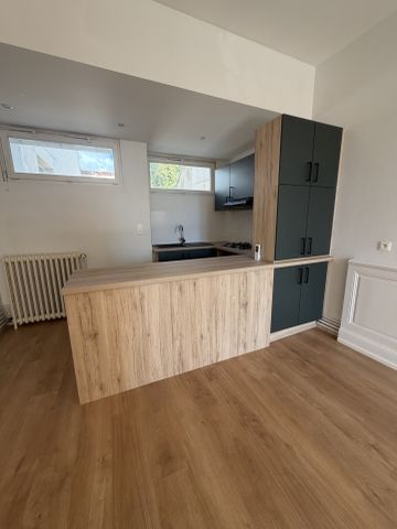 Location Appartement 3 pièces 88m² POITIERS 86000 - Photo 4