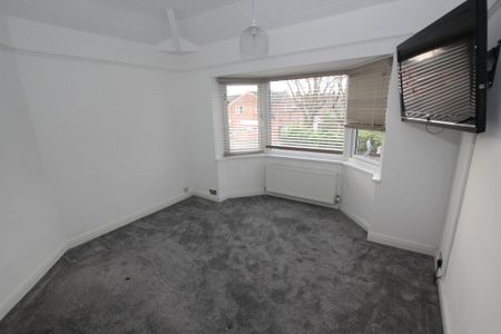 3 Bedroom Semi-Detached House, Chester - Photo 3