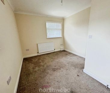 4 bedroom semi-detached house to rent - Photo 5