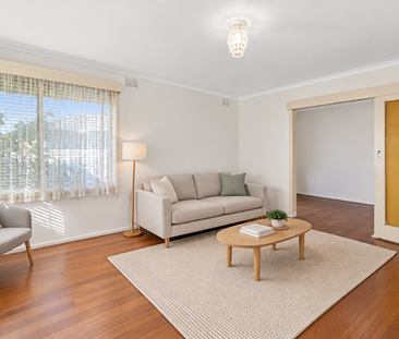 Comfortable Family Living with Space and Convenience - Photo 1