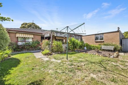 5 Huntington Street, Wendouree - Photo 4